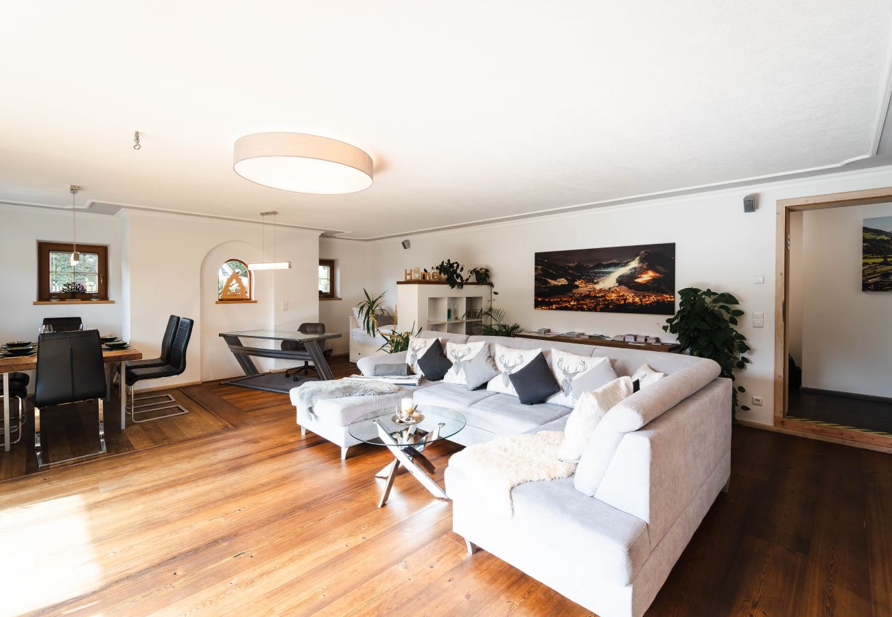 Chalet in Kirchberg in Tirol - Chalet Weinberg Top 2