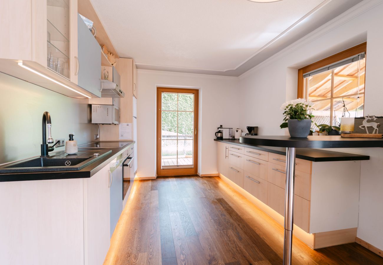 Chalet in Kirchberg in Tirol - Chalet Weinberg Top 2