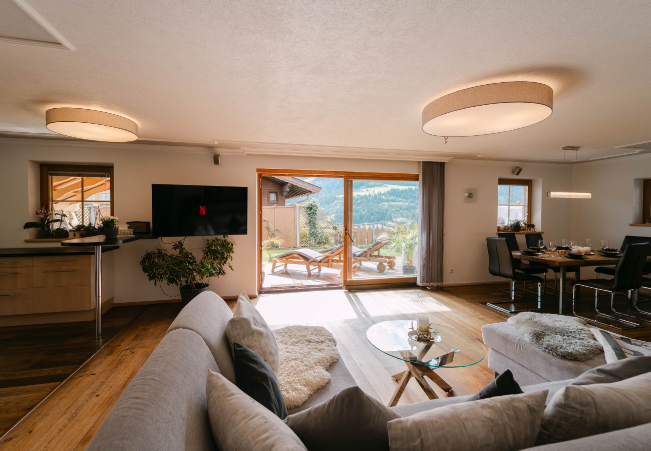 Chalet in Kirchberg in Tirol - Chalet Weinberg Top 2