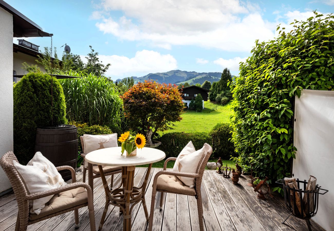 Studio in Kirchberg in Tirol - Bergblick with private sauna