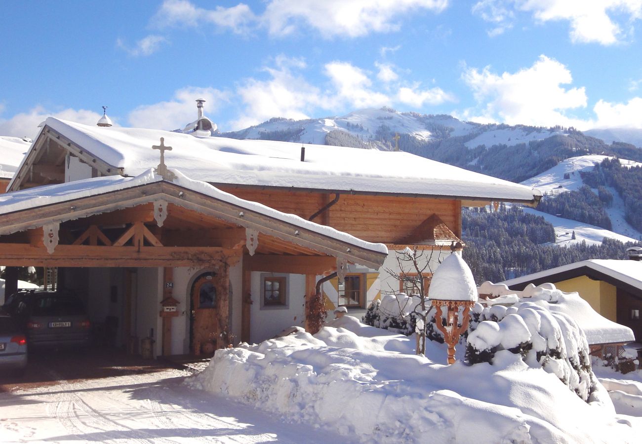 Chalet in Kirchberg in Tirol - Chalet Weinberg Top 2