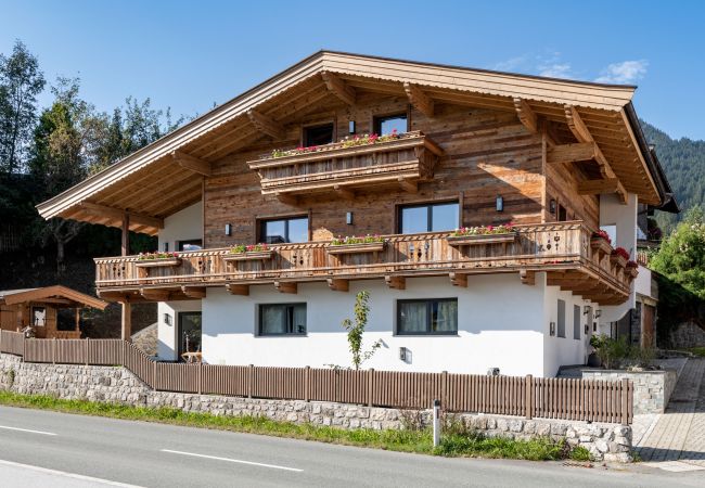 Ferienhaus in Kirchberg in Tirol - Kinkara Lodge Ferienhaus in Kirchberg in Tirol - Kinkara Lodge
